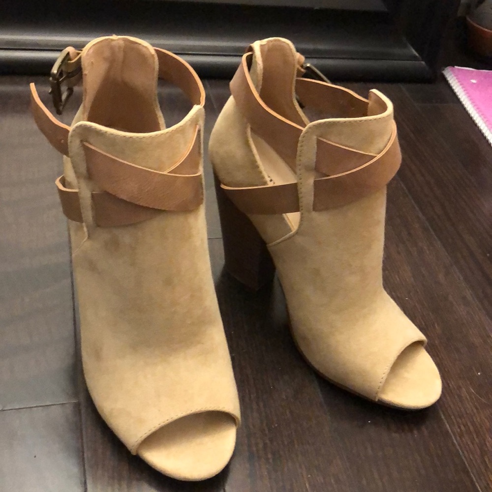 Gorgeous heeled bootie